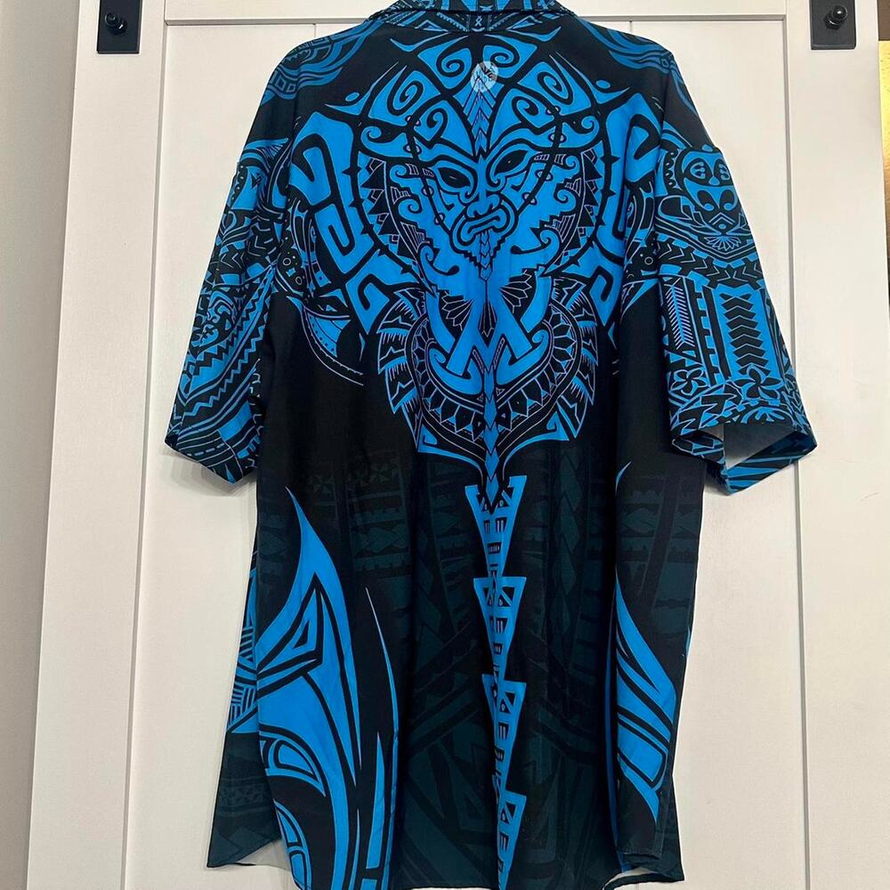 Luna Fide Blue and black Hawaiian Mana mens short sleeve button up sz XL